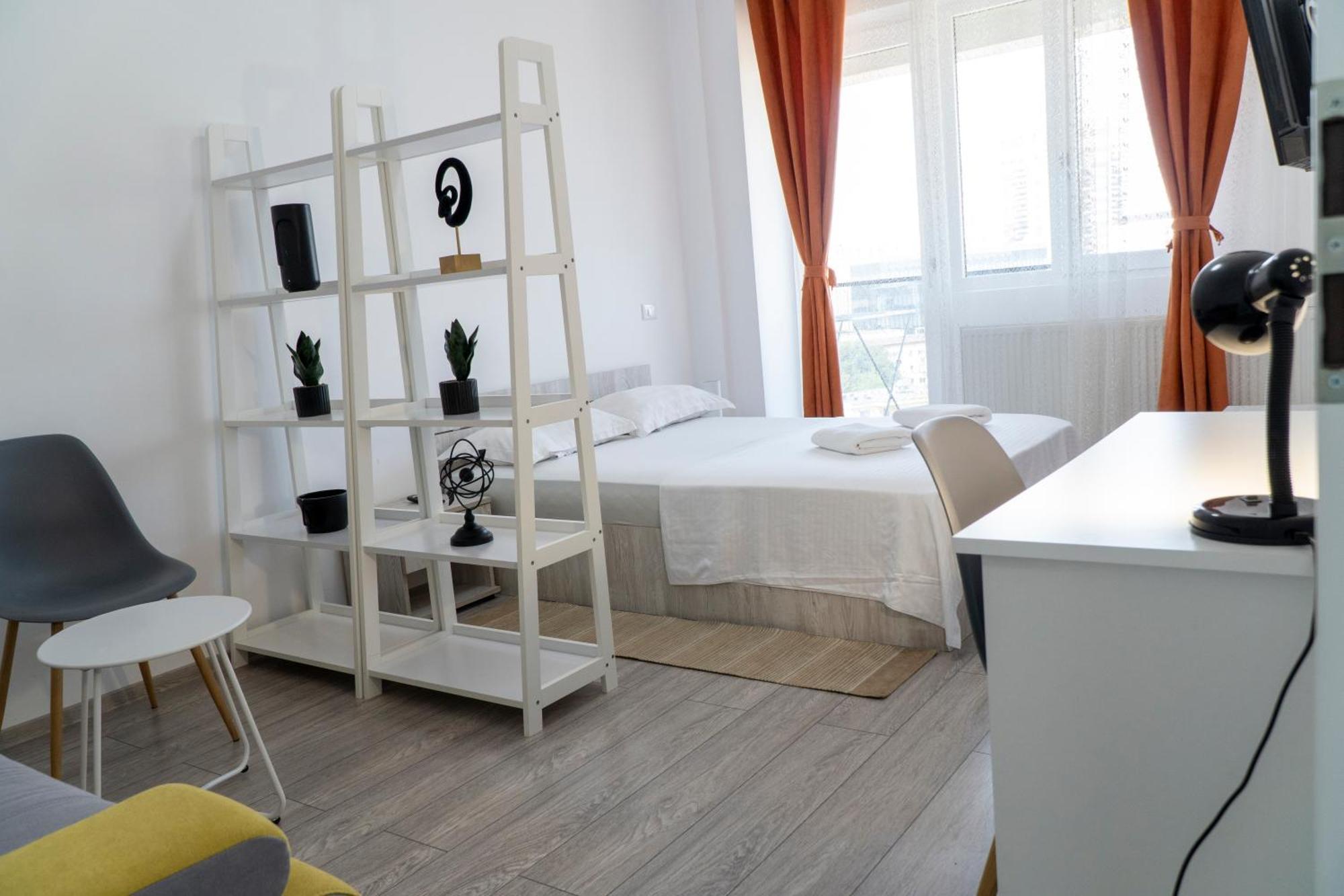 Center Apartment Palas Mall View Iasi Bagian luar foto